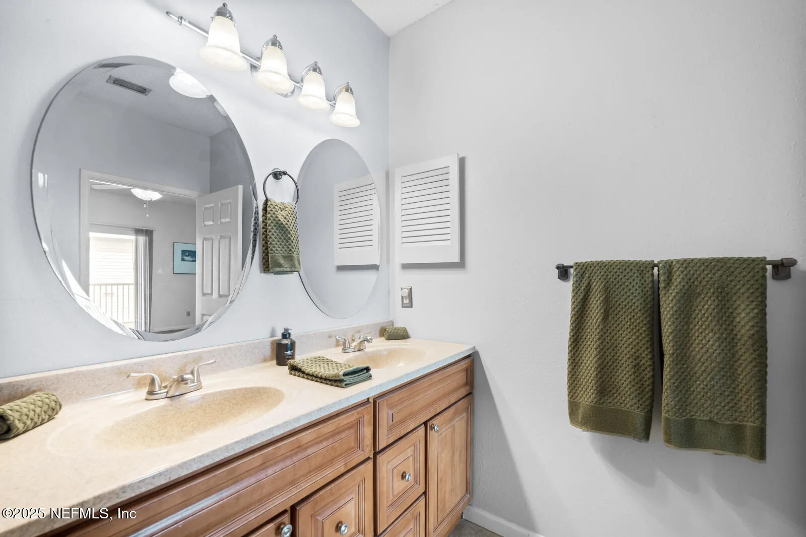 Jacksonville, Florida 32246, United States, 2 Bedrooms Bedrooms, ,2 BathroomsBathrooms,Residential,Pending,126872