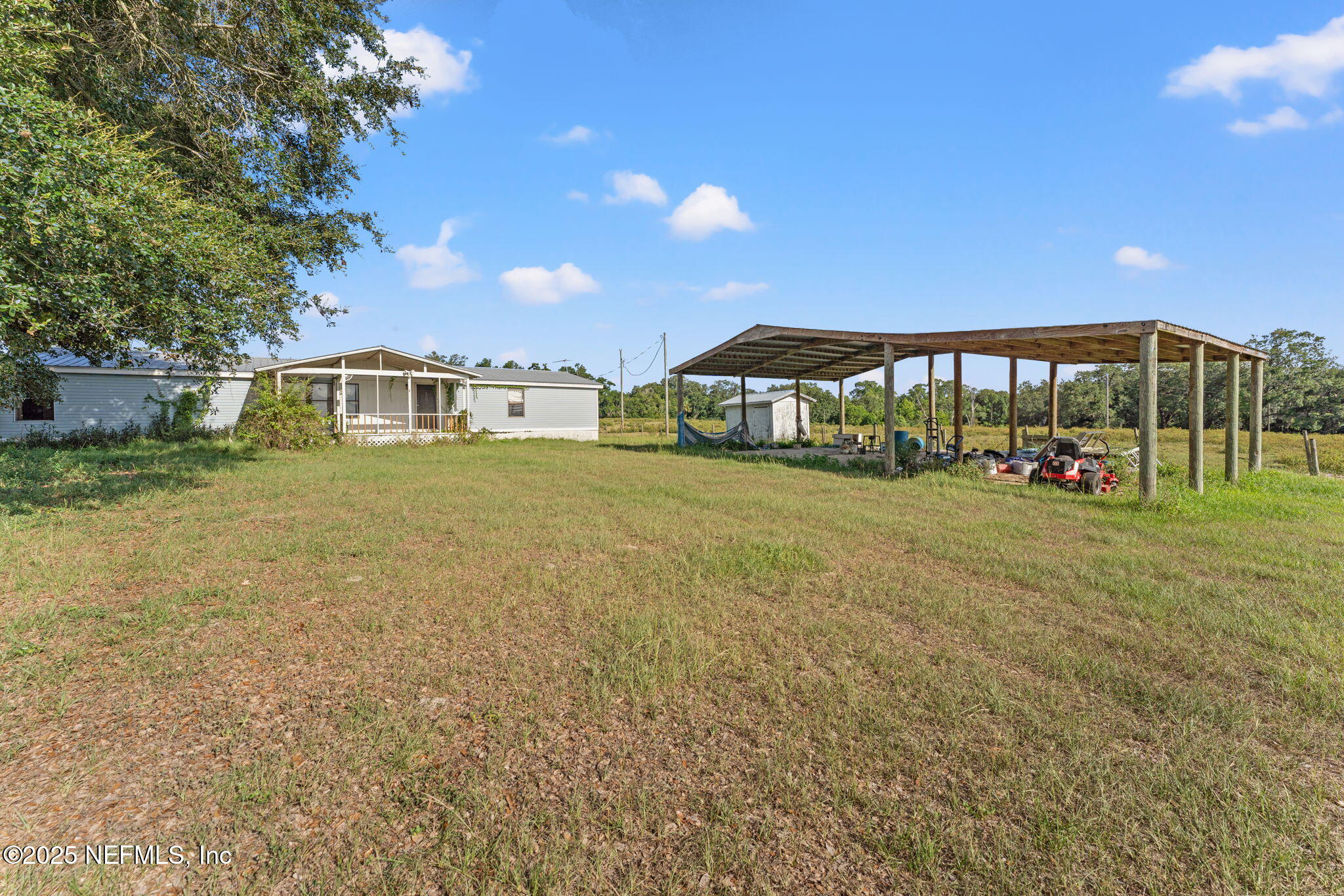 4203 SE US HWY 301