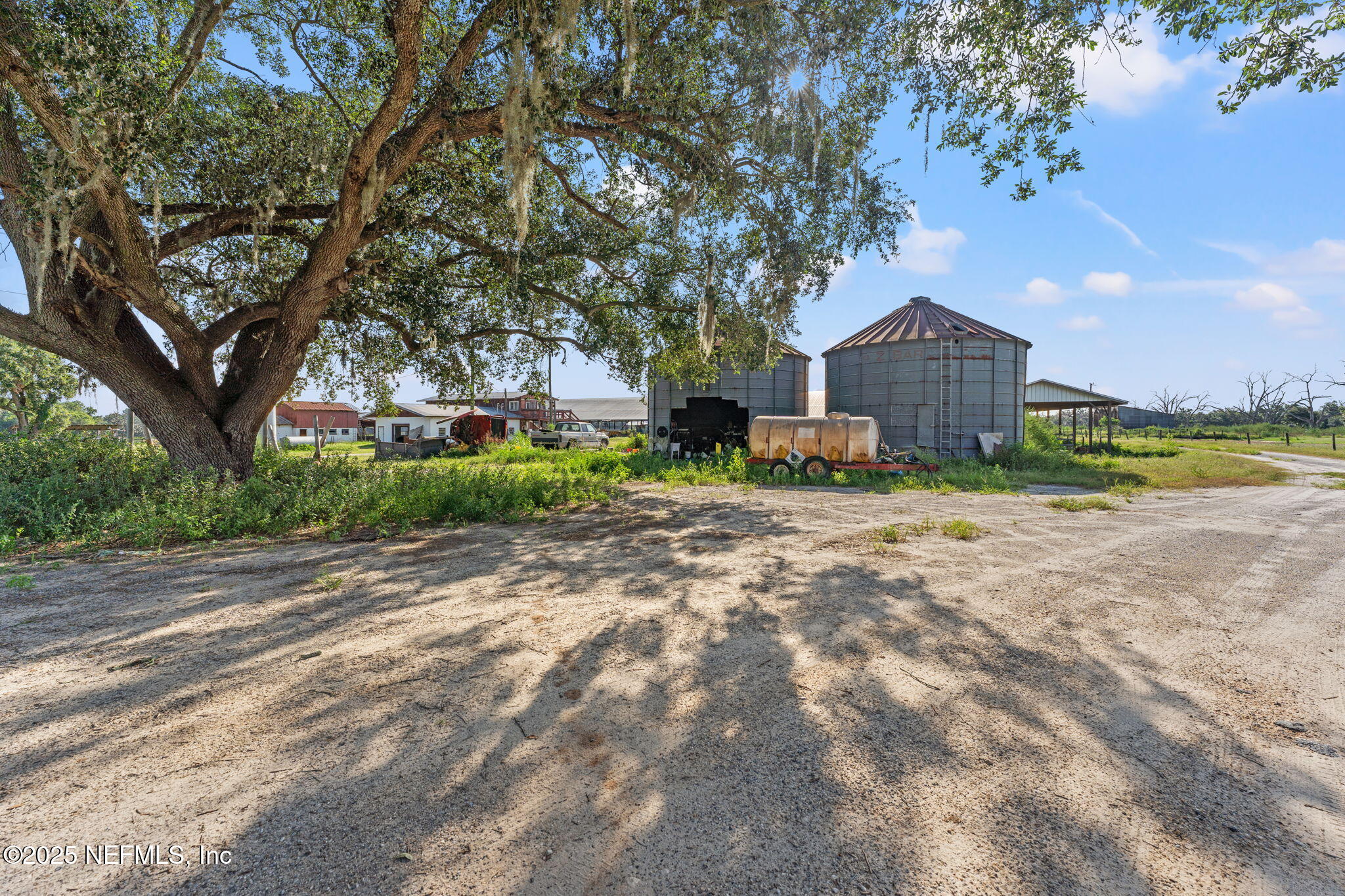 4203 SE US HWY 301