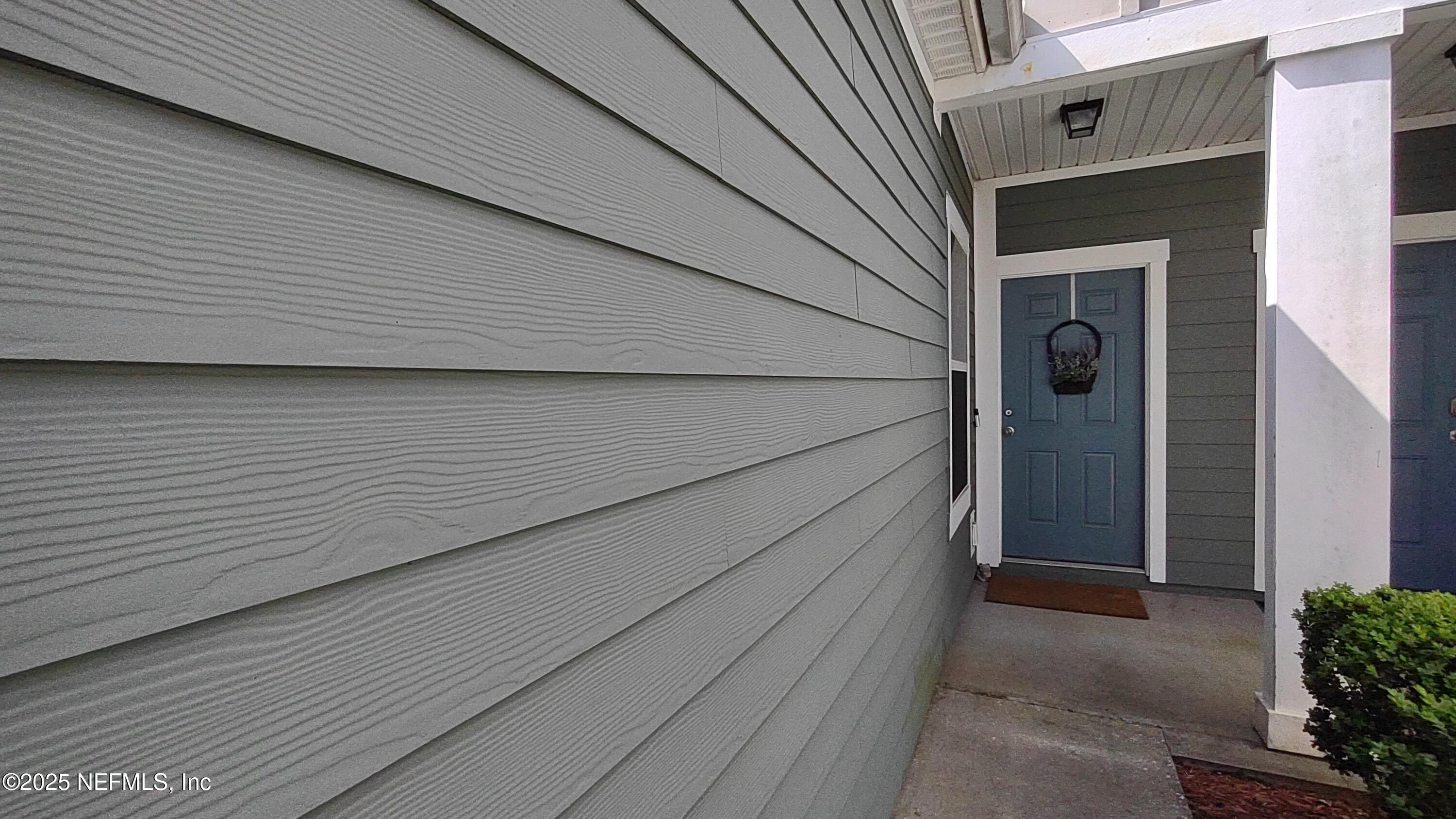 842 SERVIA Drive