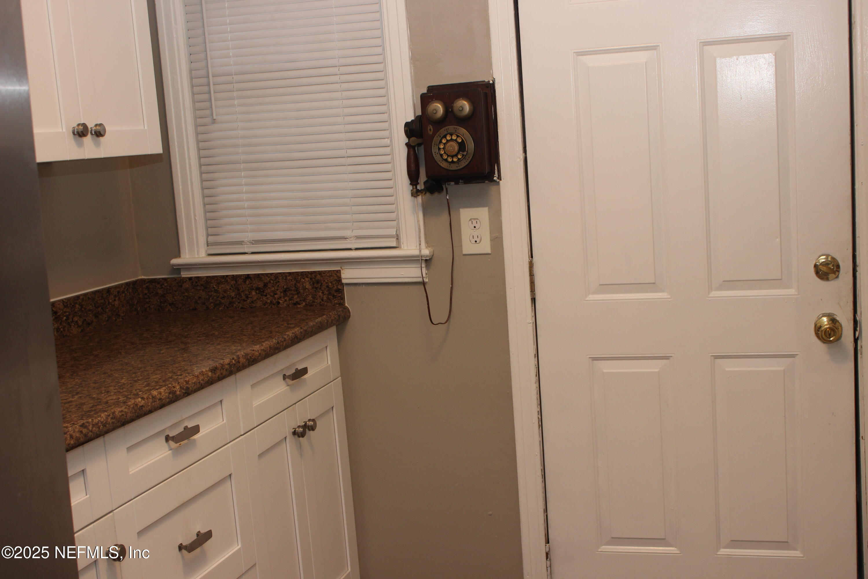 1659 UNIVERSITY Street