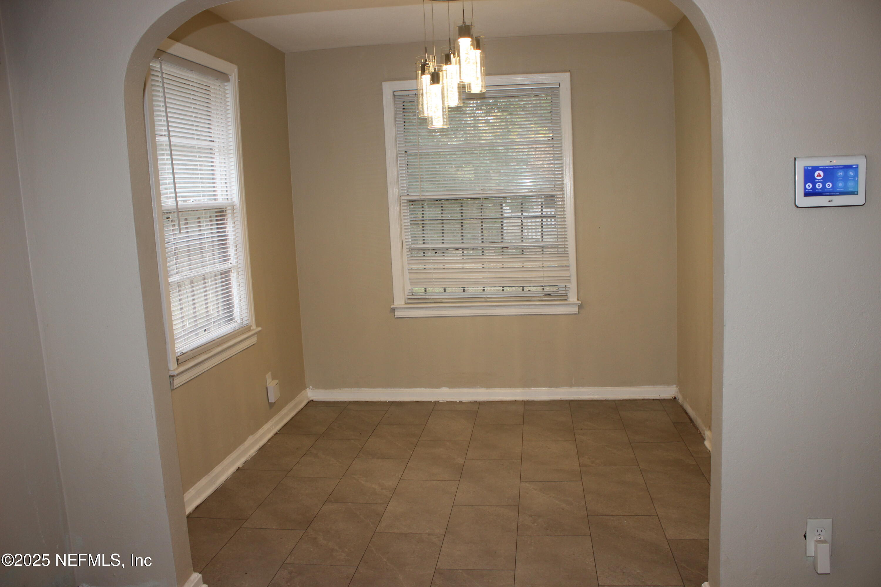 1659 UNIVERSITY Street