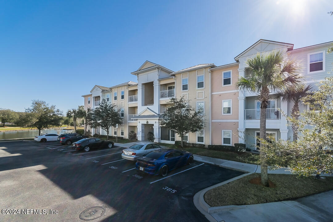 Jacksonville, FL home for sale located at 4917 Key Lime Drive Unit 208, Jacksonville, FL 32256