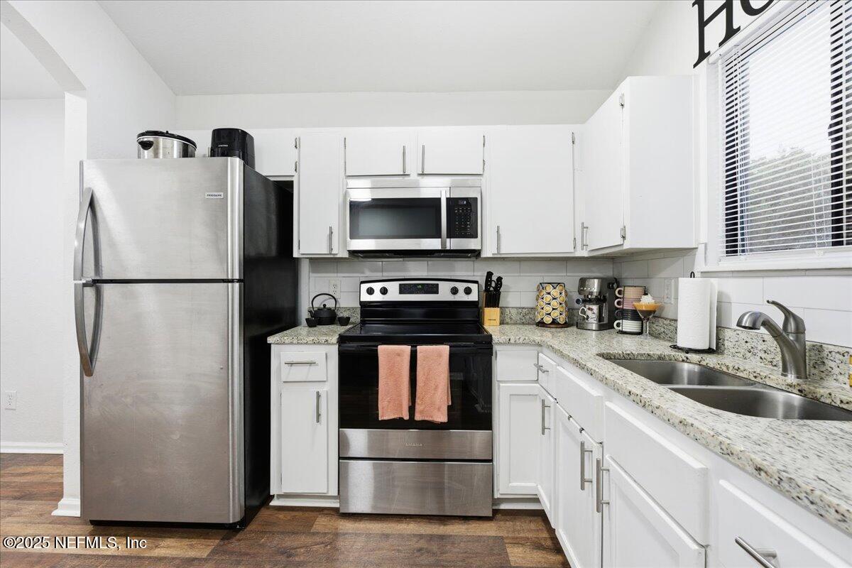 10762 KUSAIE Drive S