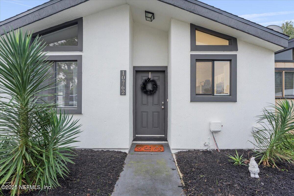 10762 KUSAIE Drive S