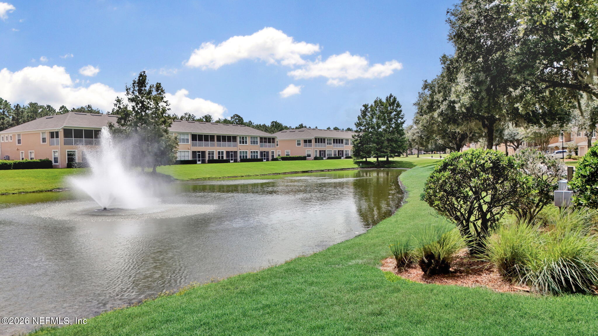 8541 LITTLE SWIFT Circle 33B