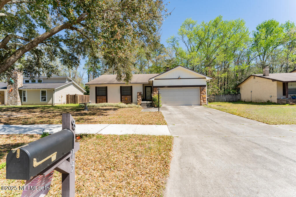 8613 E BEECHFERN Lane