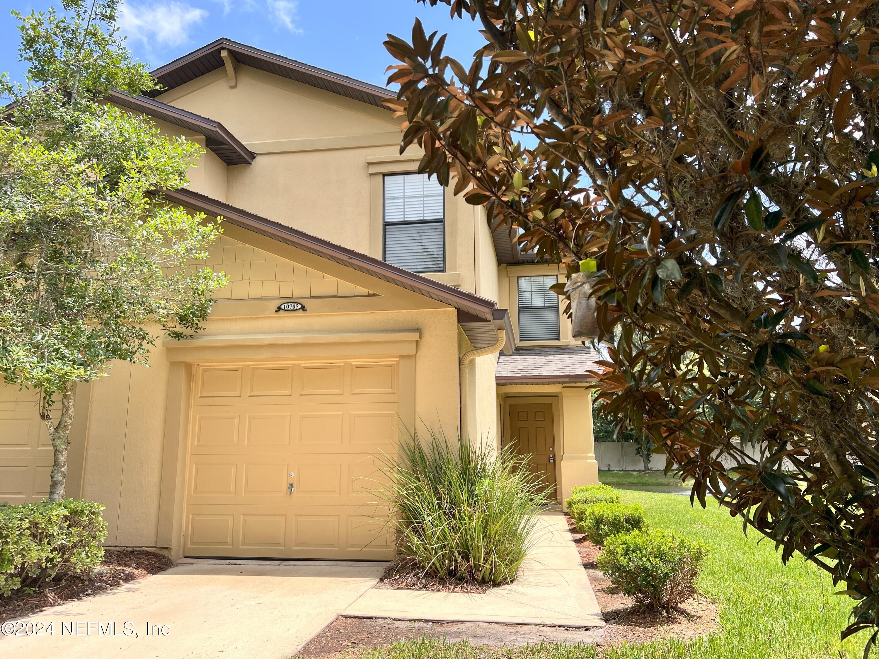 View Jacksonville, FL 32218 townhome