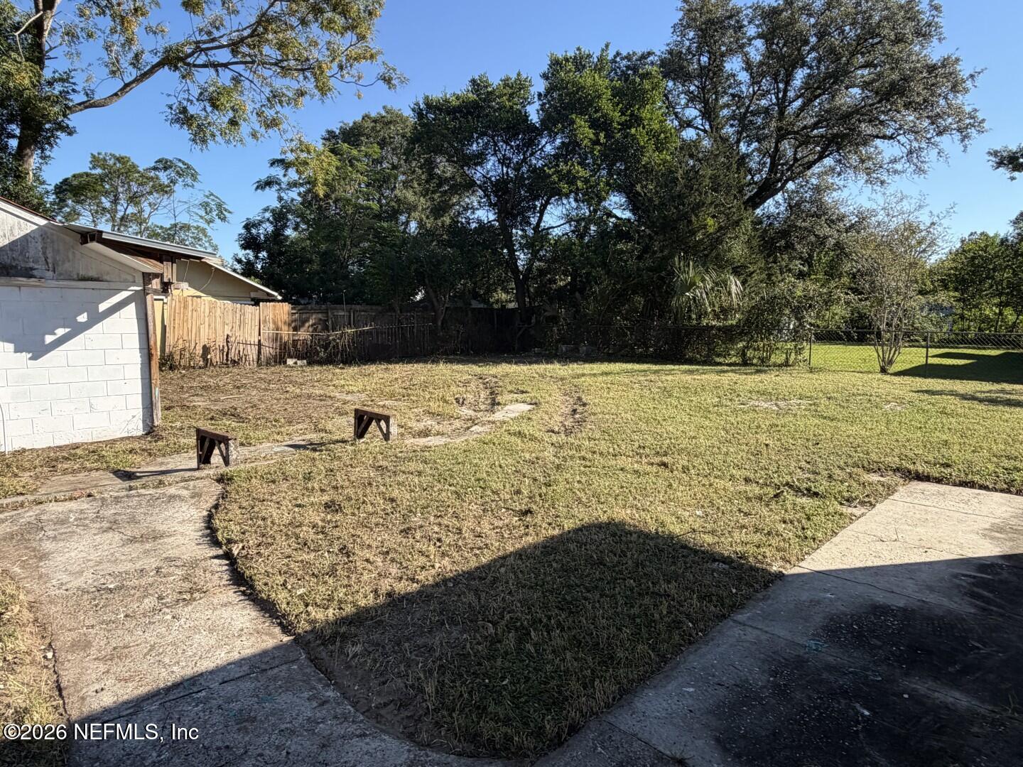 9813 BUNCOME Road