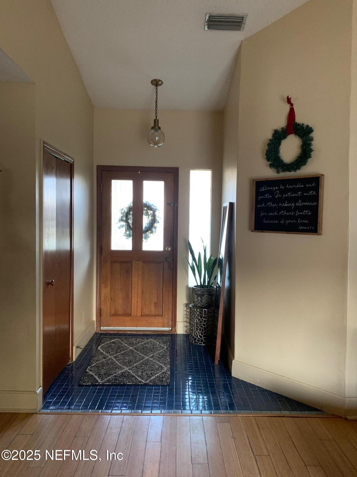 5240 PEAR TREE Place