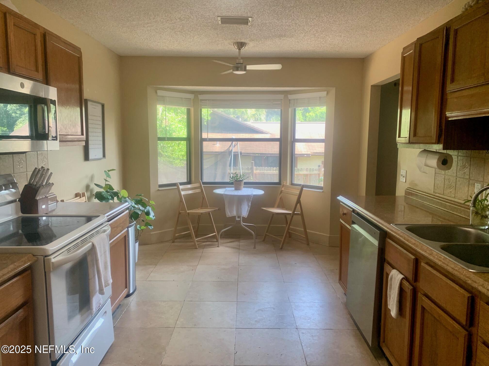 5240 PEAR TREE Place