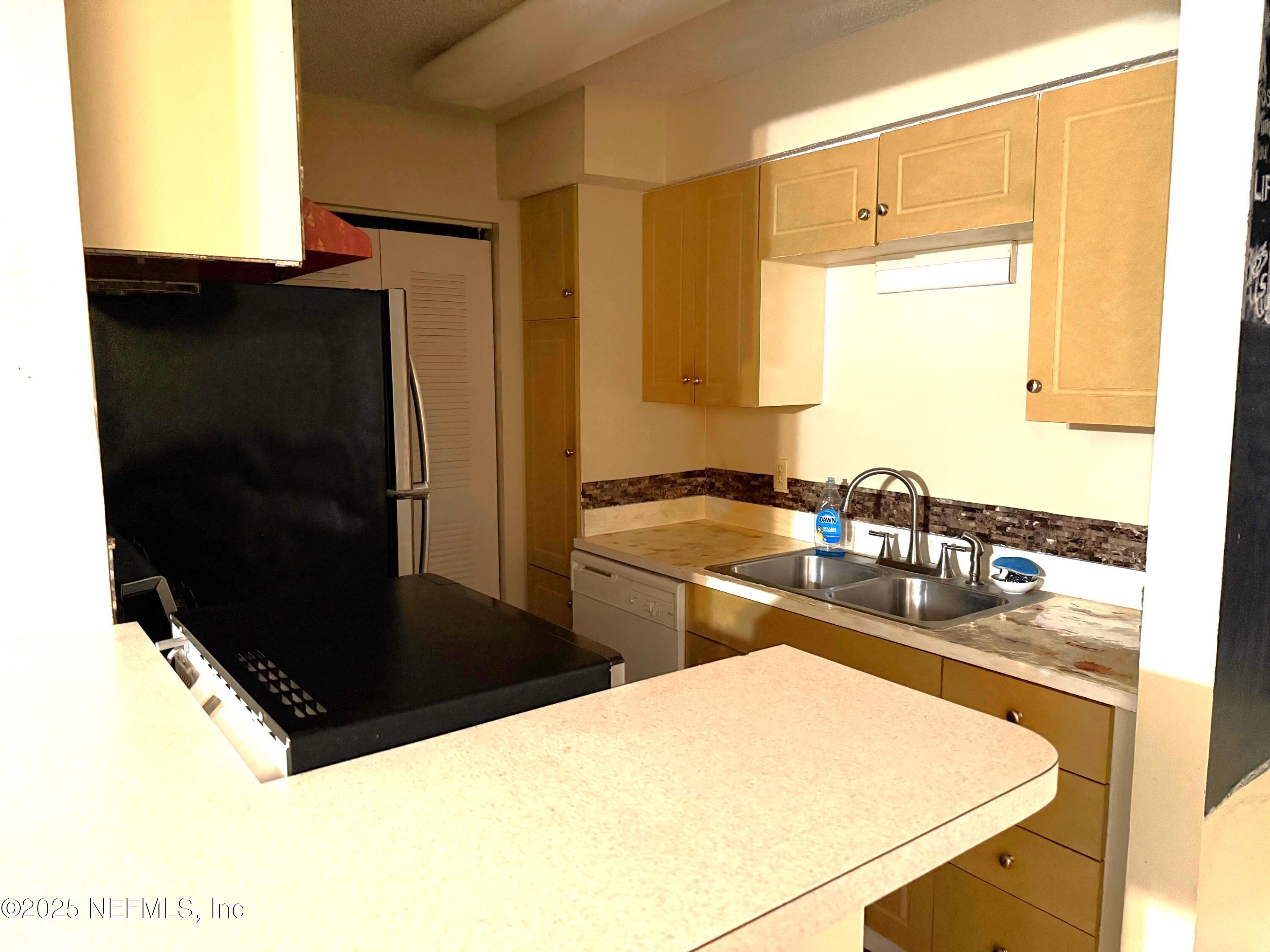 10200 BELLE RIVE Boulevard 223