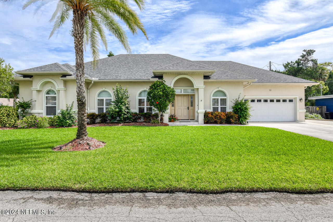 St Augustine, FL home for sale located at 10 Avista Circle, St Augustine, FL 32080
