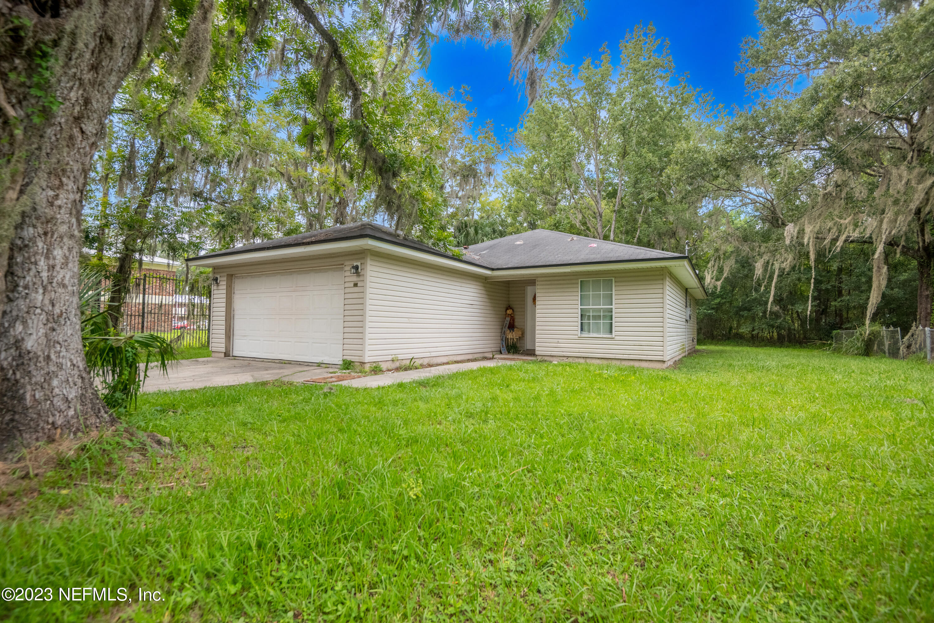 Starke, FL home for sale located at 995 Thomas Street, Starke, FL 32091
