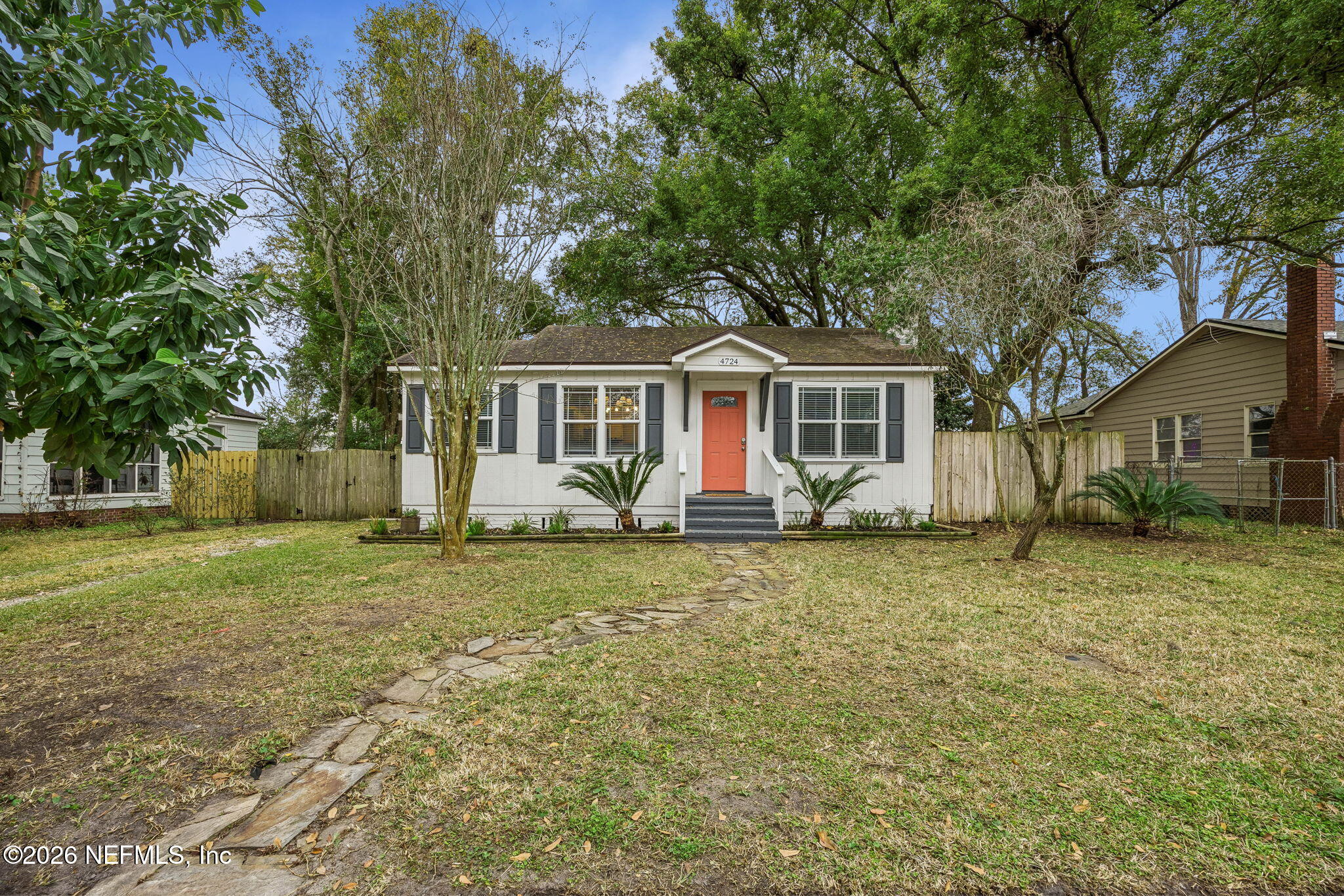 4724 CRESCENT Street