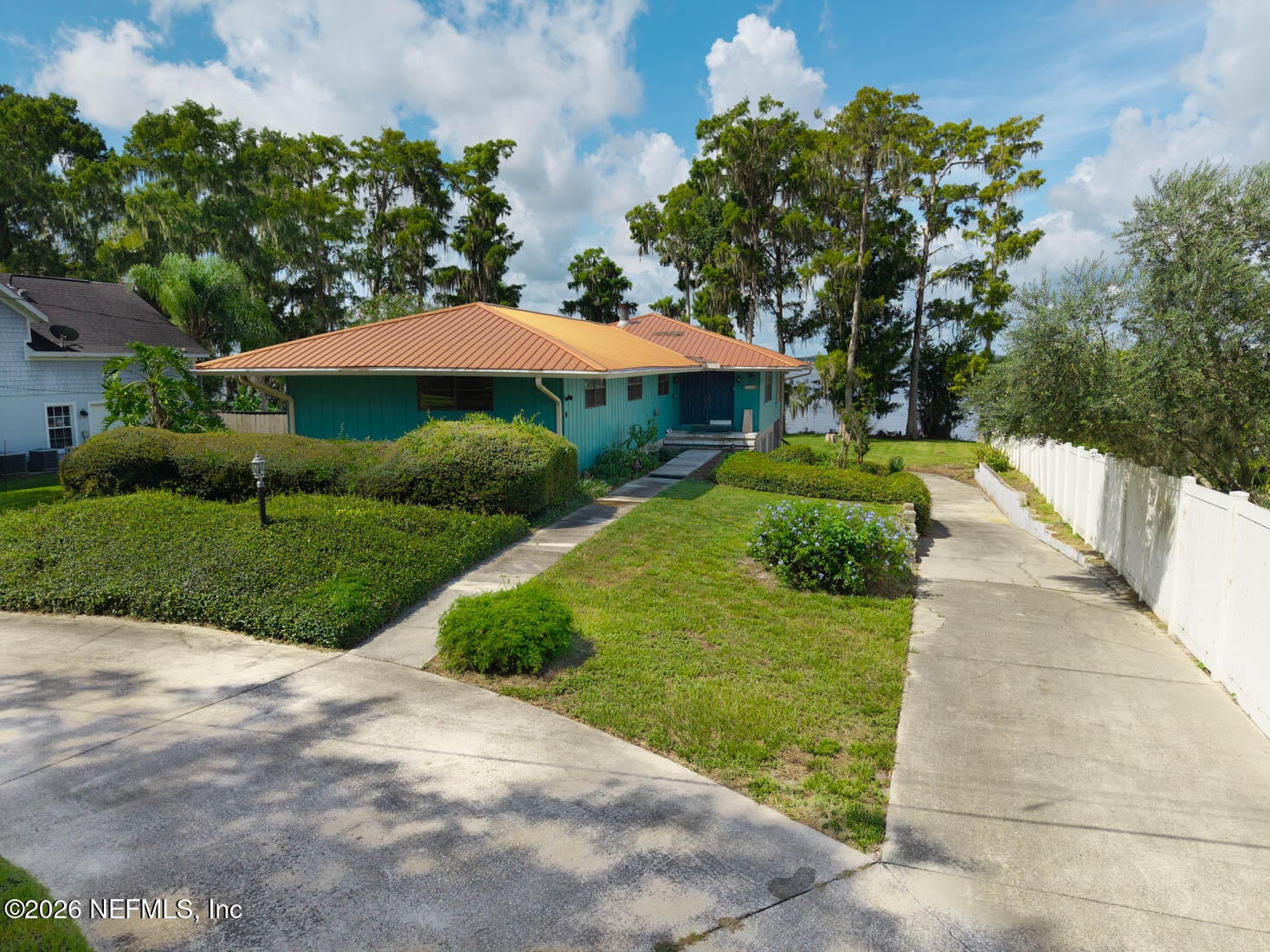 109 ST JOHNS Boulevard