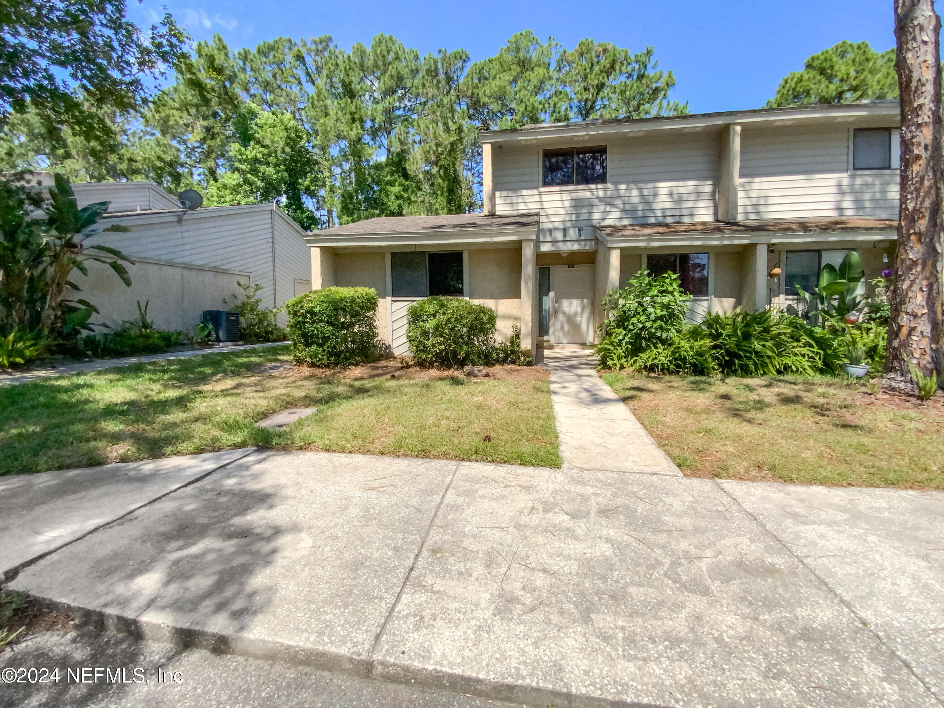 View Jacksonville, FL 32257 townhome