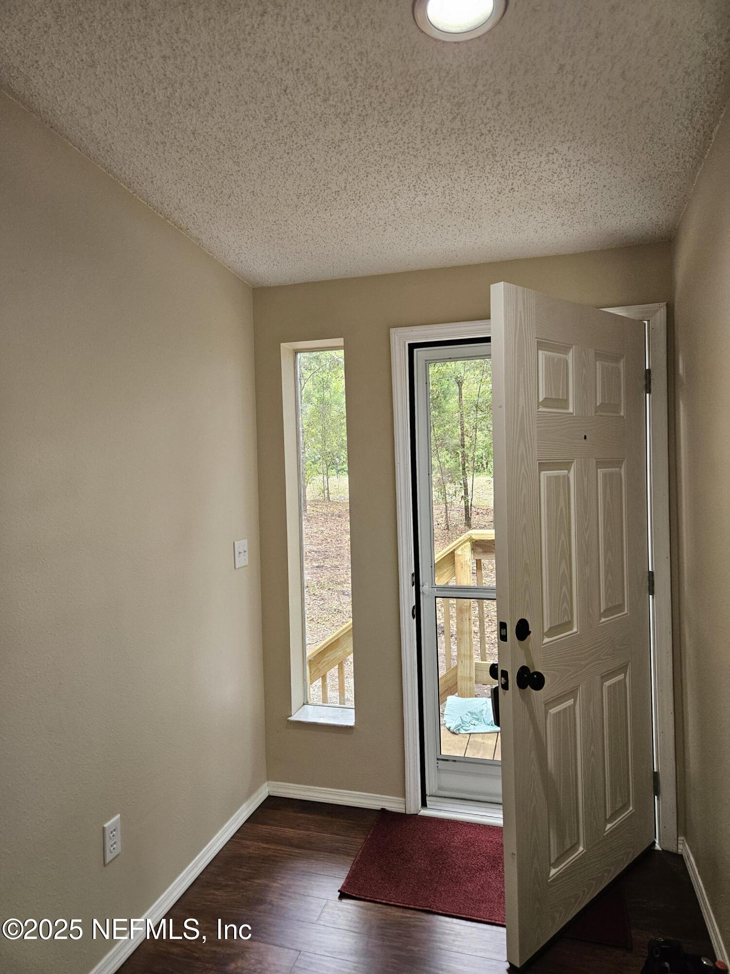 2469 OLEANDER Avenue