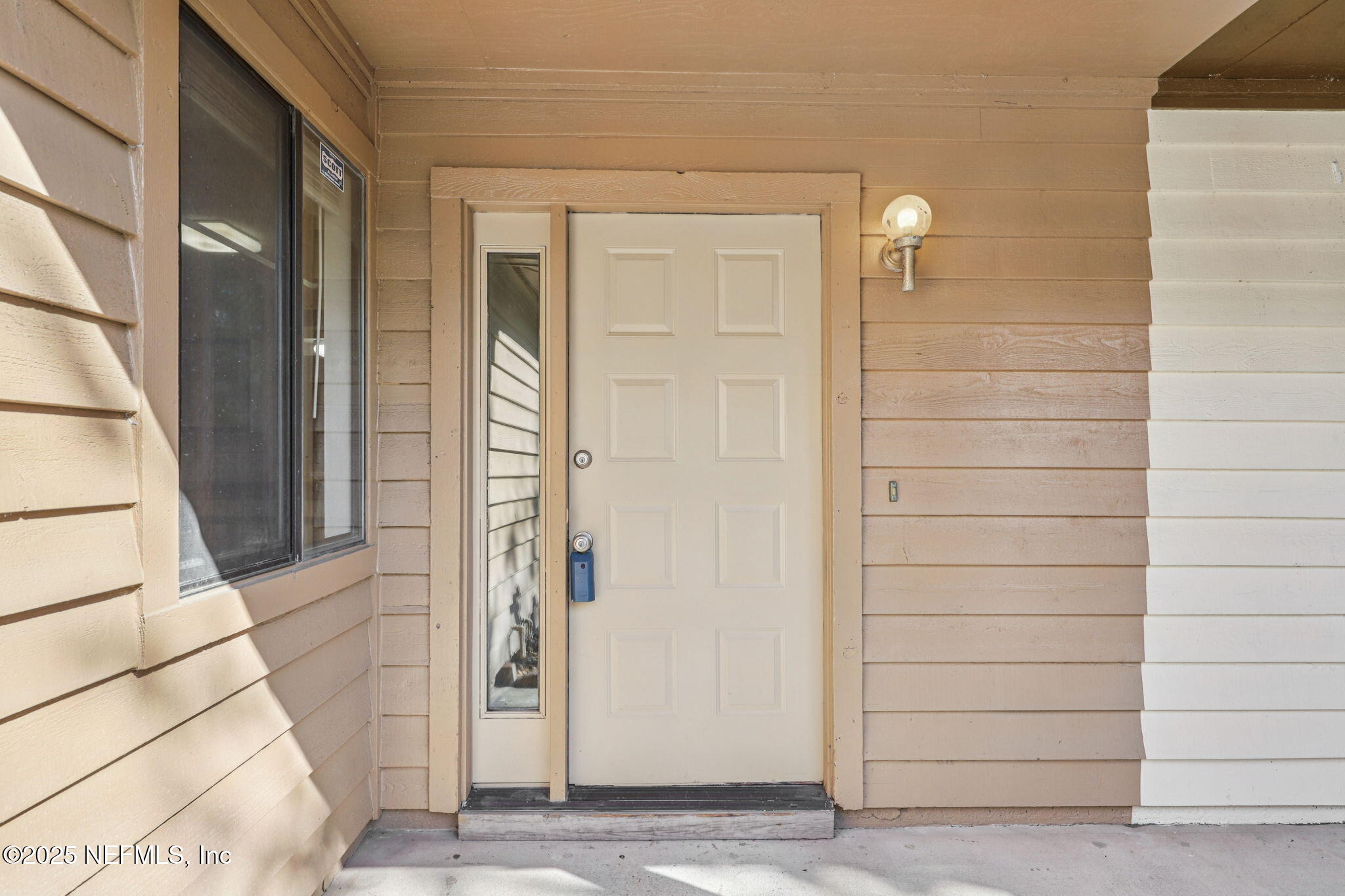 3015 COBBLEWOOD Lane E