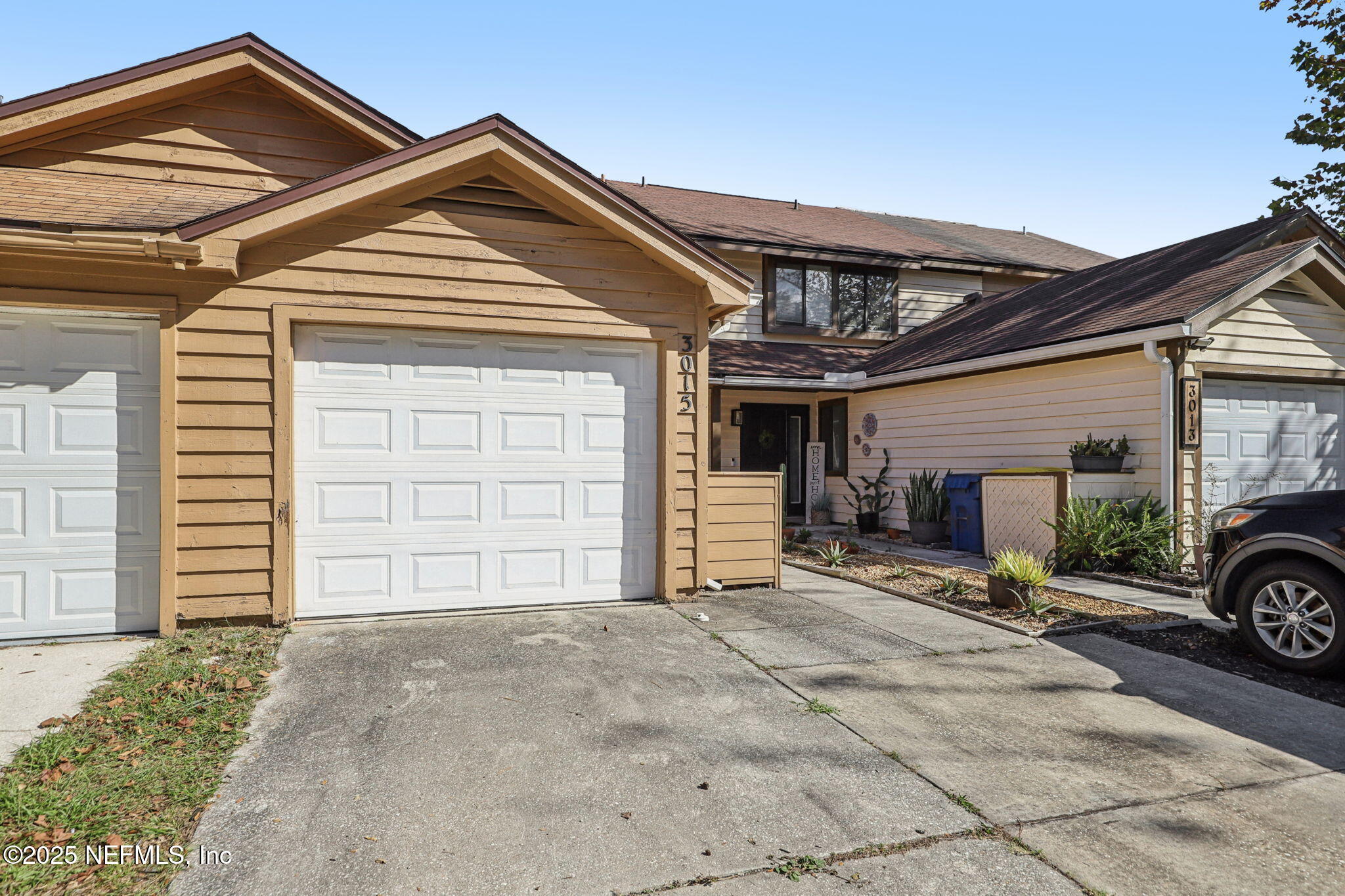 3015 COBBLEWOOD Lane E