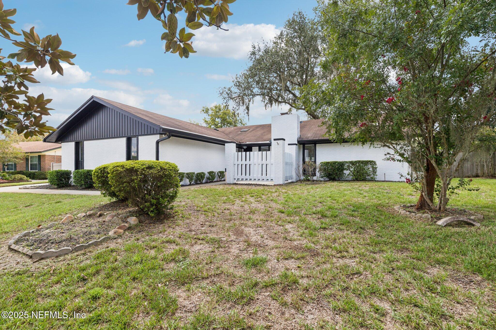 2557 GLENLOCH Court