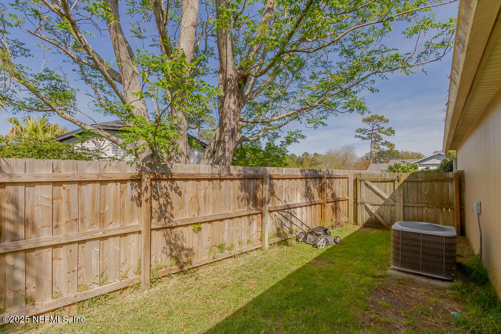 13293 CURRITUCK Drive N