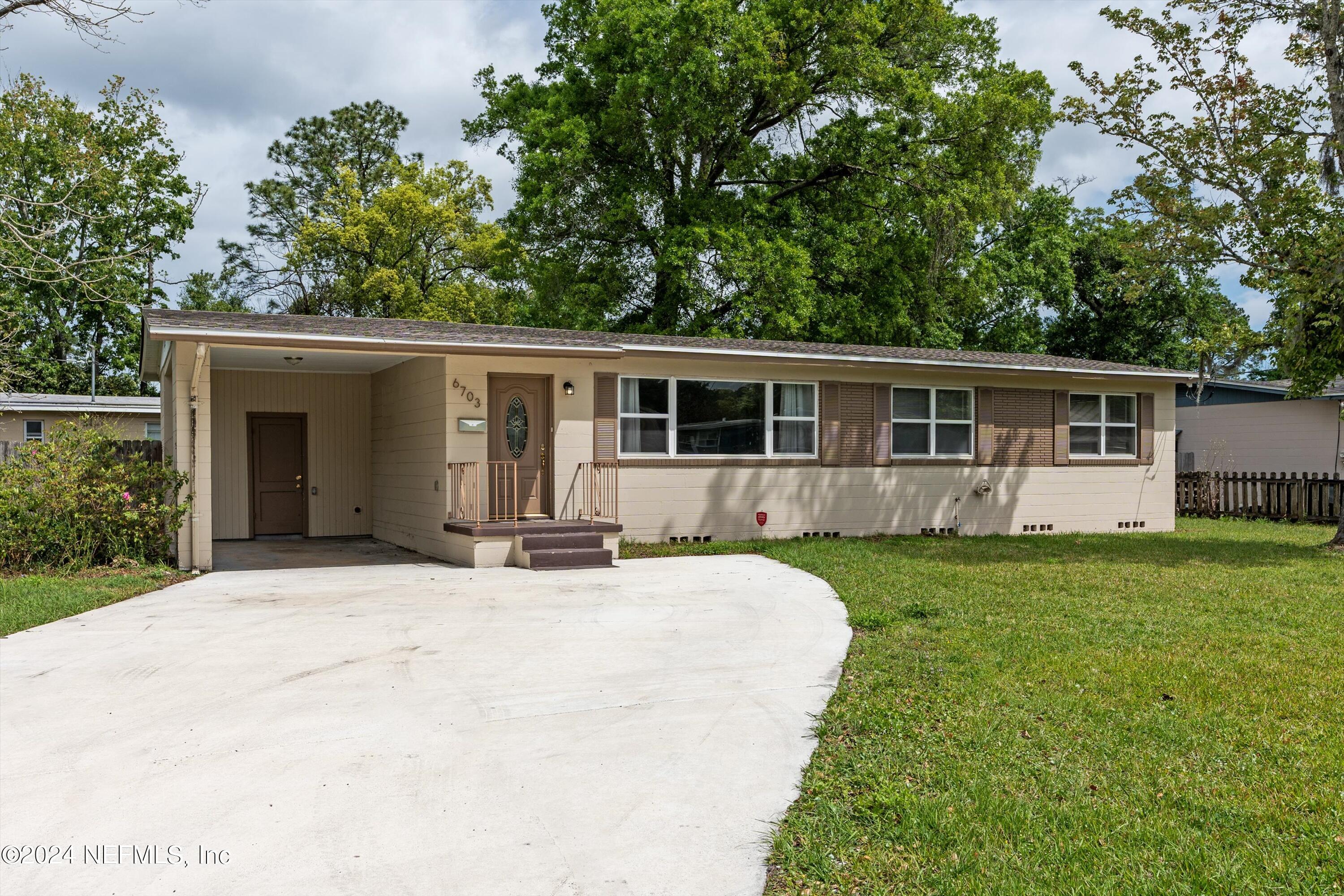 Jacksonville, FL home for sale located at 6703 EAST Road, Jacksonville, FL 32216