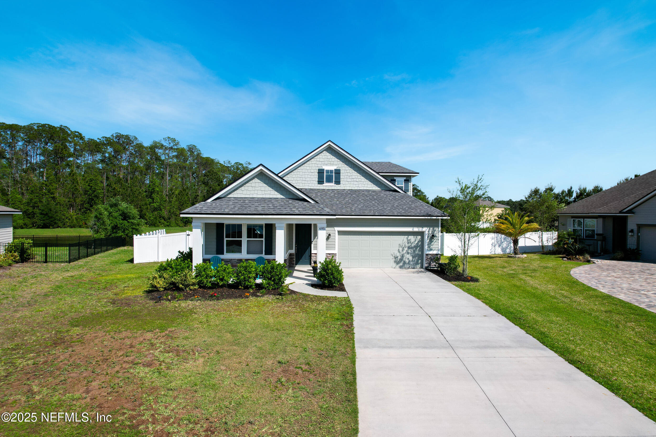 695 SANDSTONE Drive