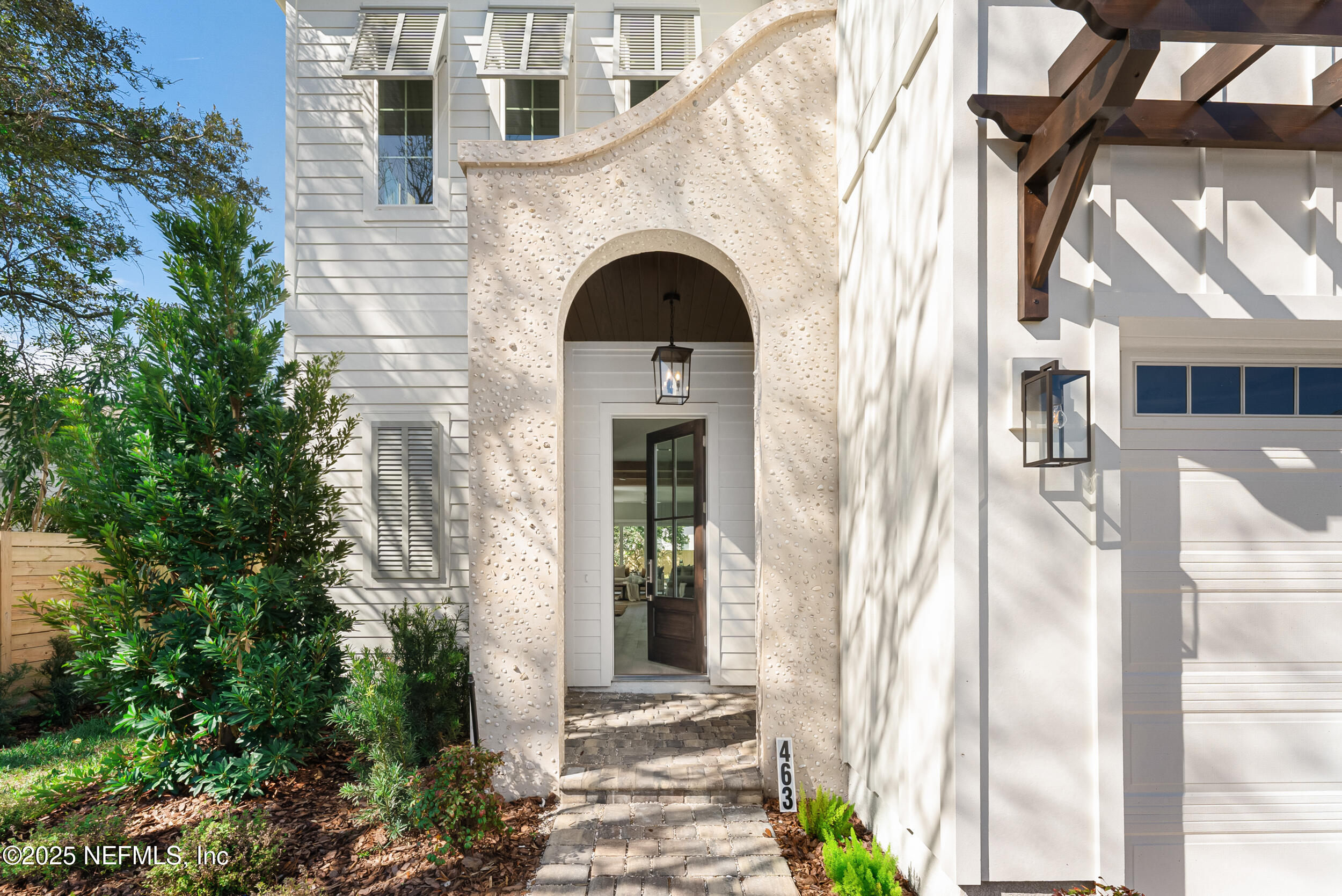 463 GOLF VIEW Circle