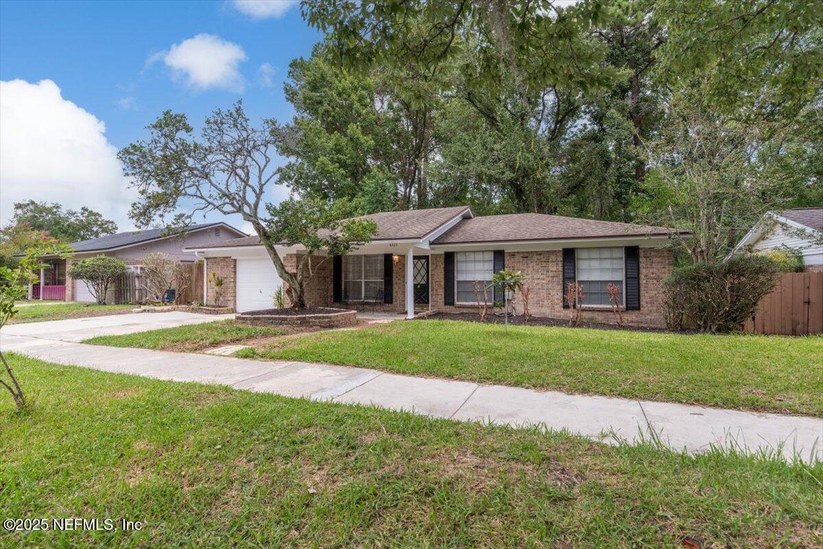 8323 GRAMPELL Drive