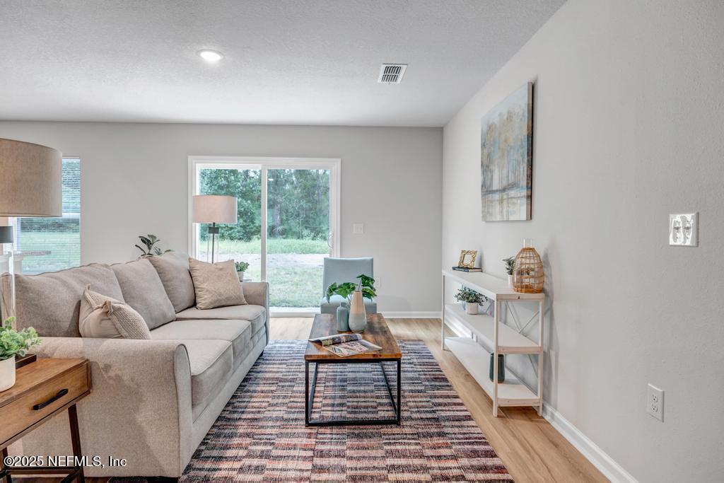 8556 MC GLOTHLIN Street