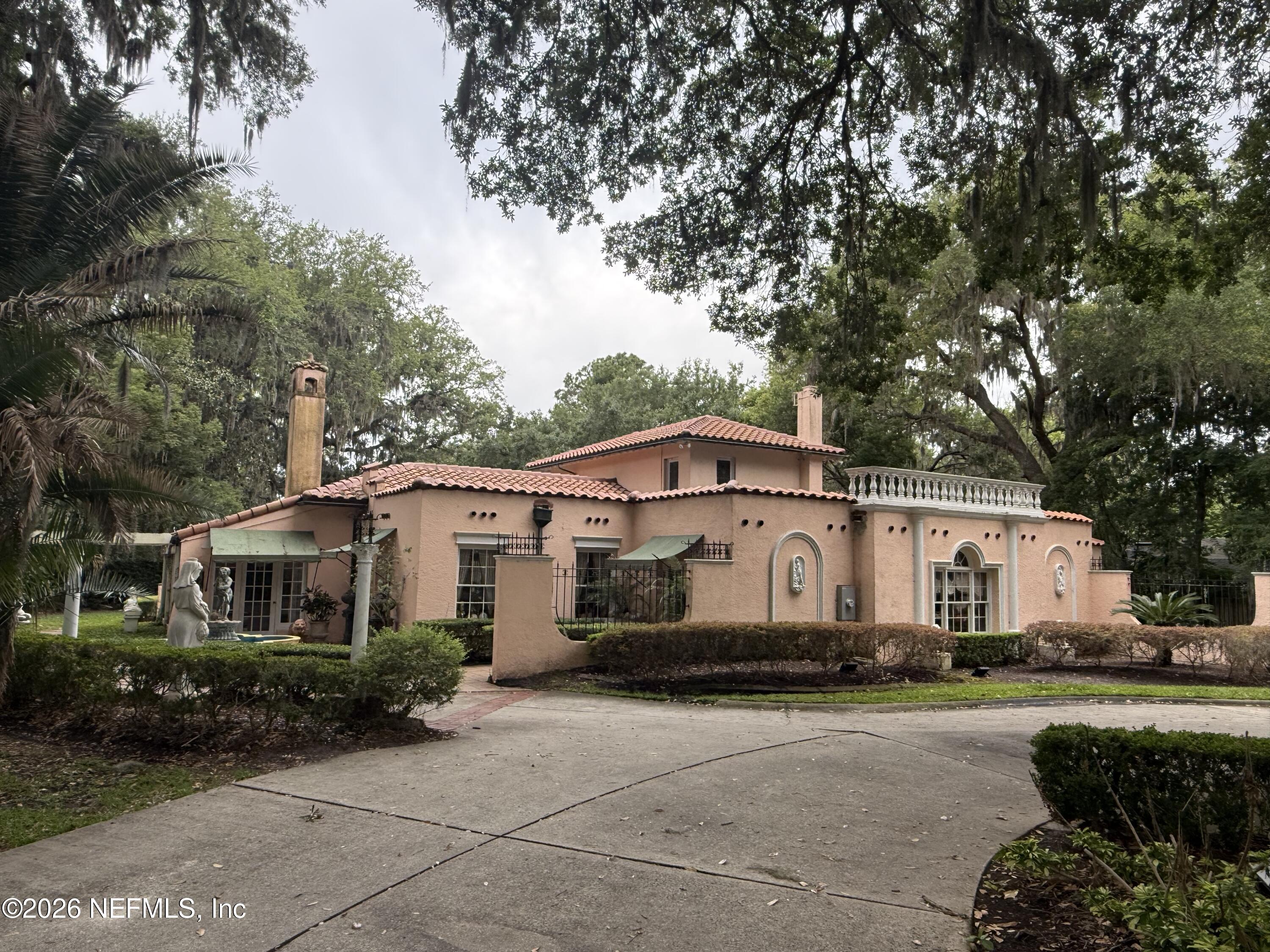 2200 ACADIE Drive