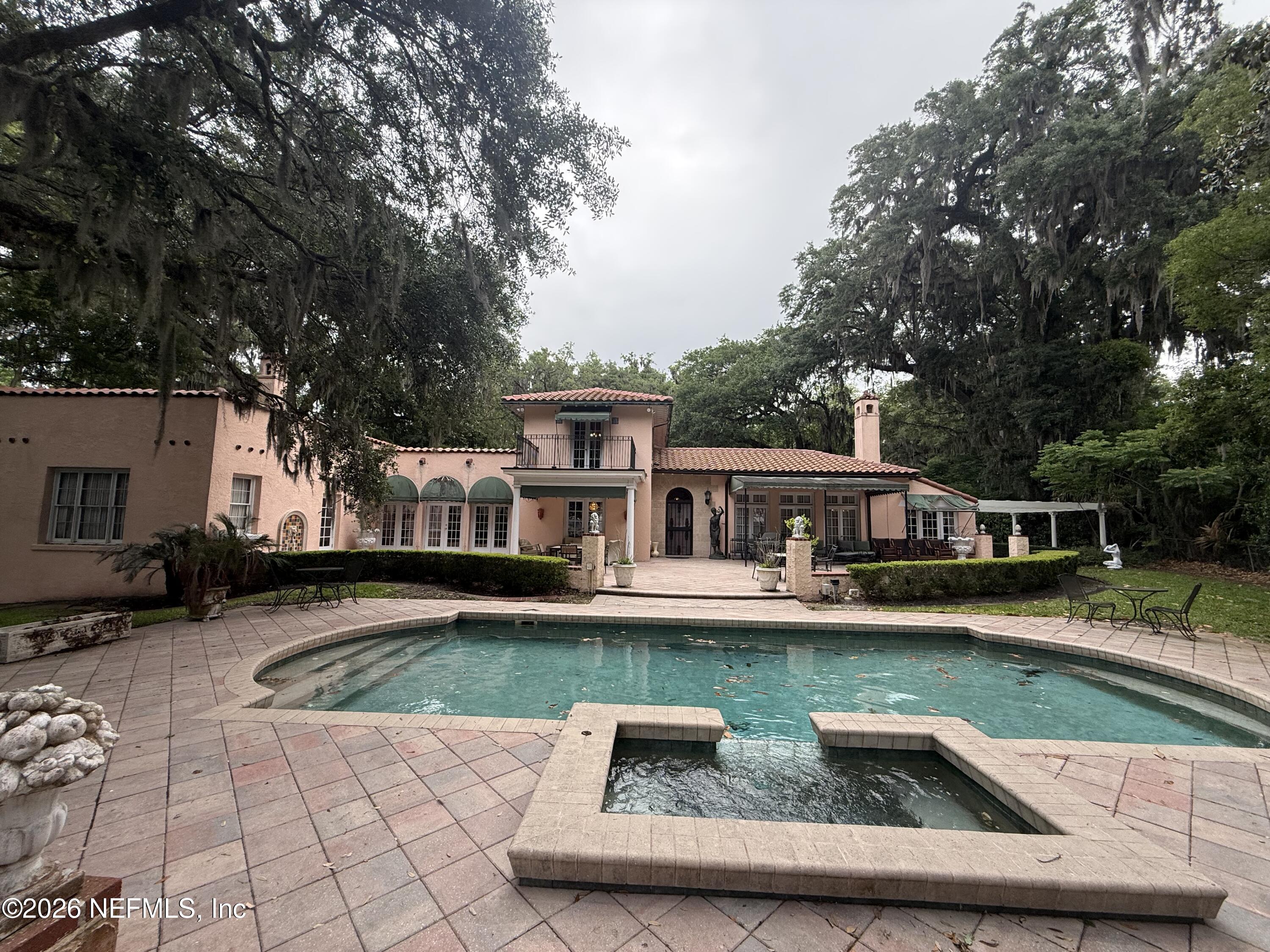 2200 ACADIE Drive