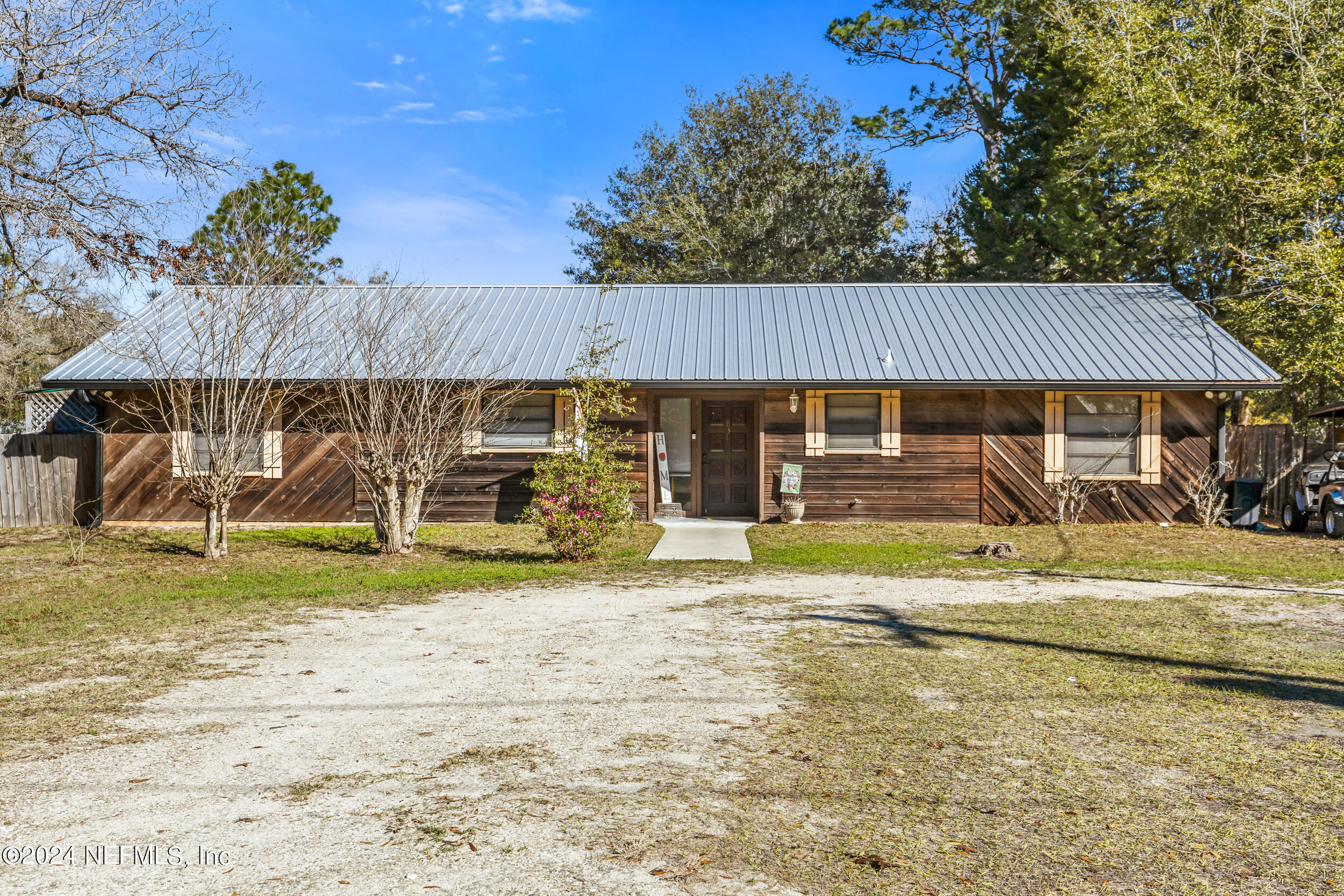 Keystone Heights, FL home for sale located at 831 SE 50TH Street, Keystone Heights, FL 32656