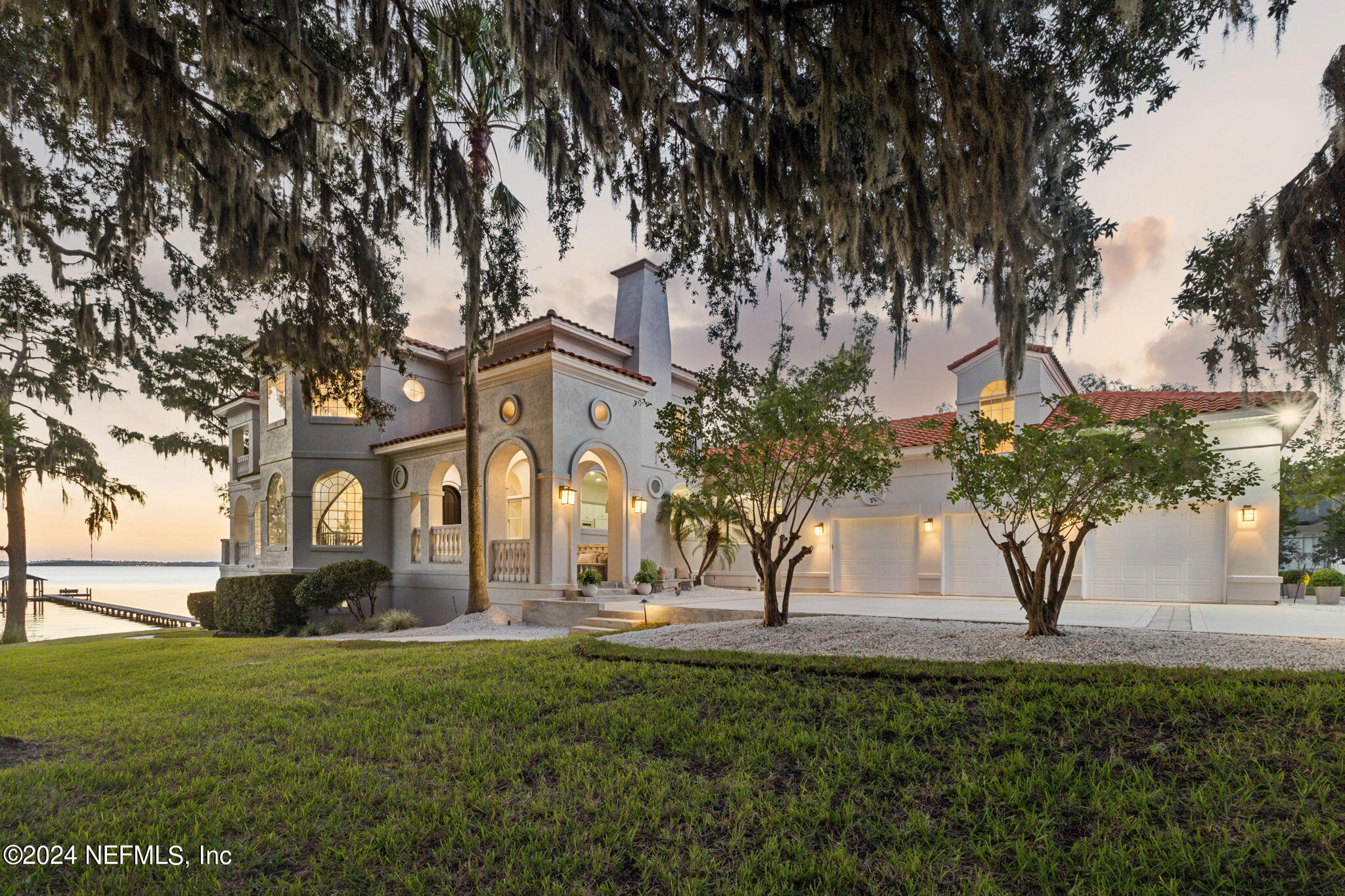 2811 CASA DEL RIO Terrace