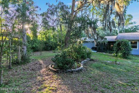 A home in Middleburg