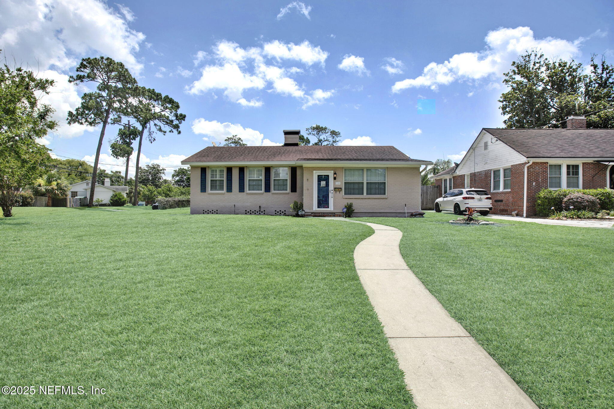 1105 SOUTH SHORES Road