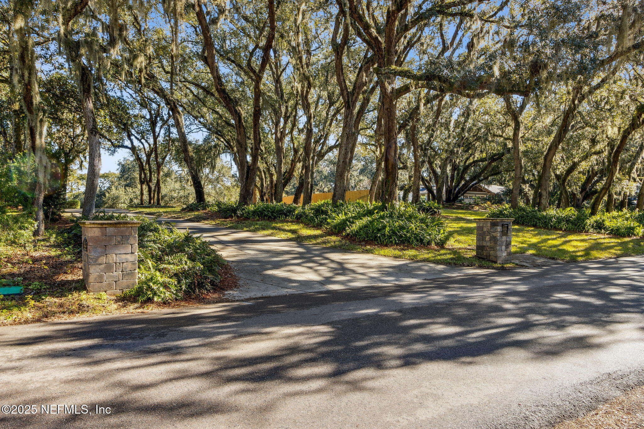 1856 HIGHLAND Drive