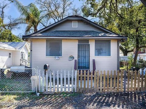 Single Family Residence in Jacksonville FL 1568 ELLA Street.jpg