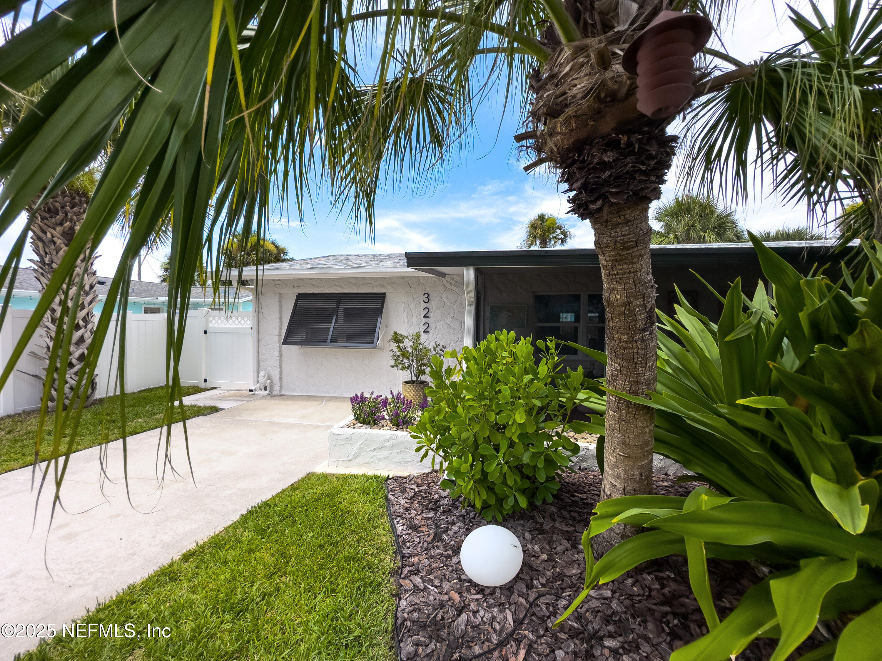 322 N 5TH Street