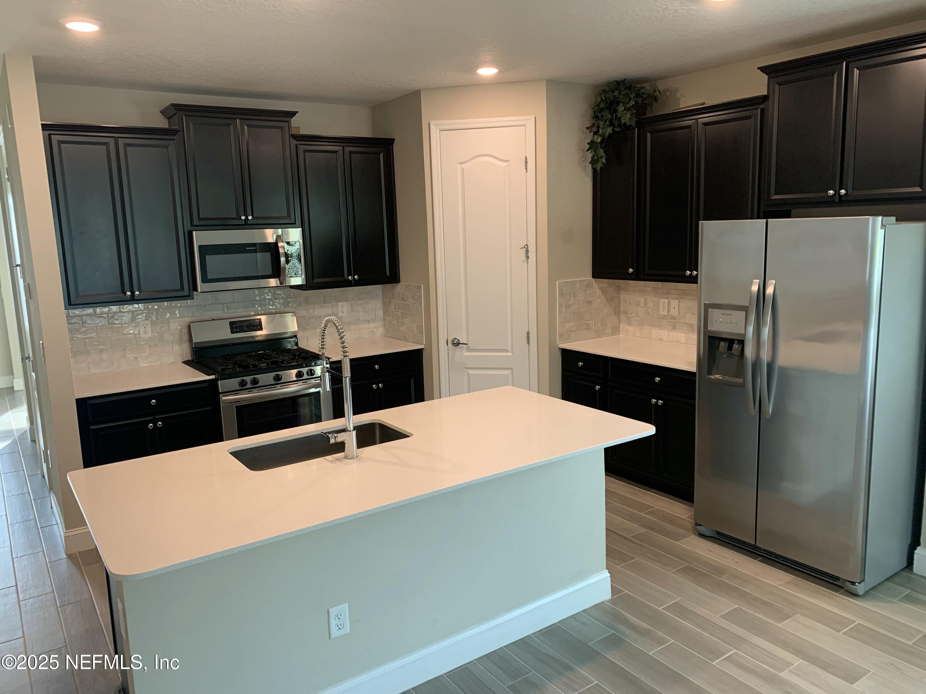 488 BROOMSEDGE Circle