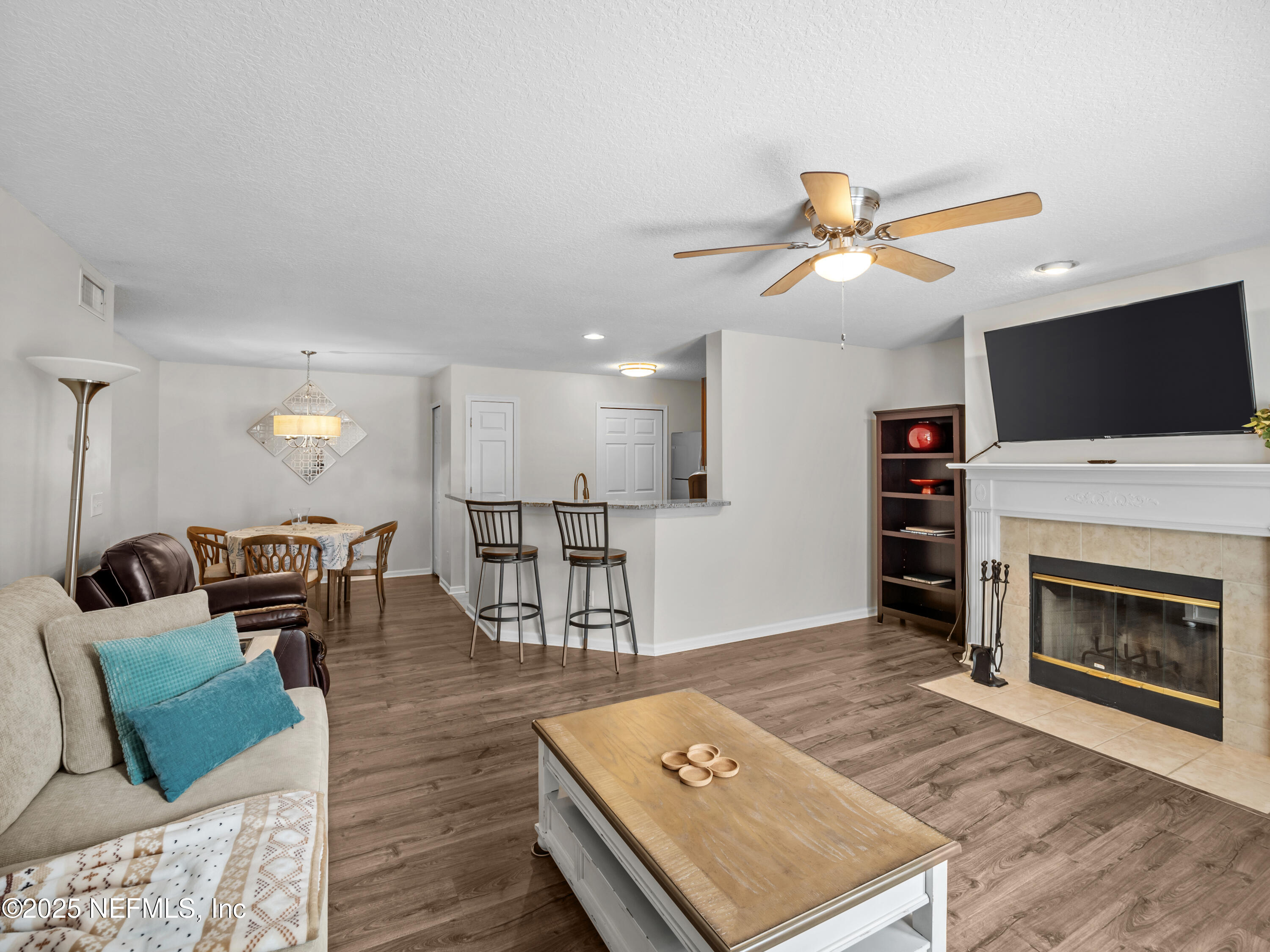 13715 RICHMOND PARK Drive N 1101