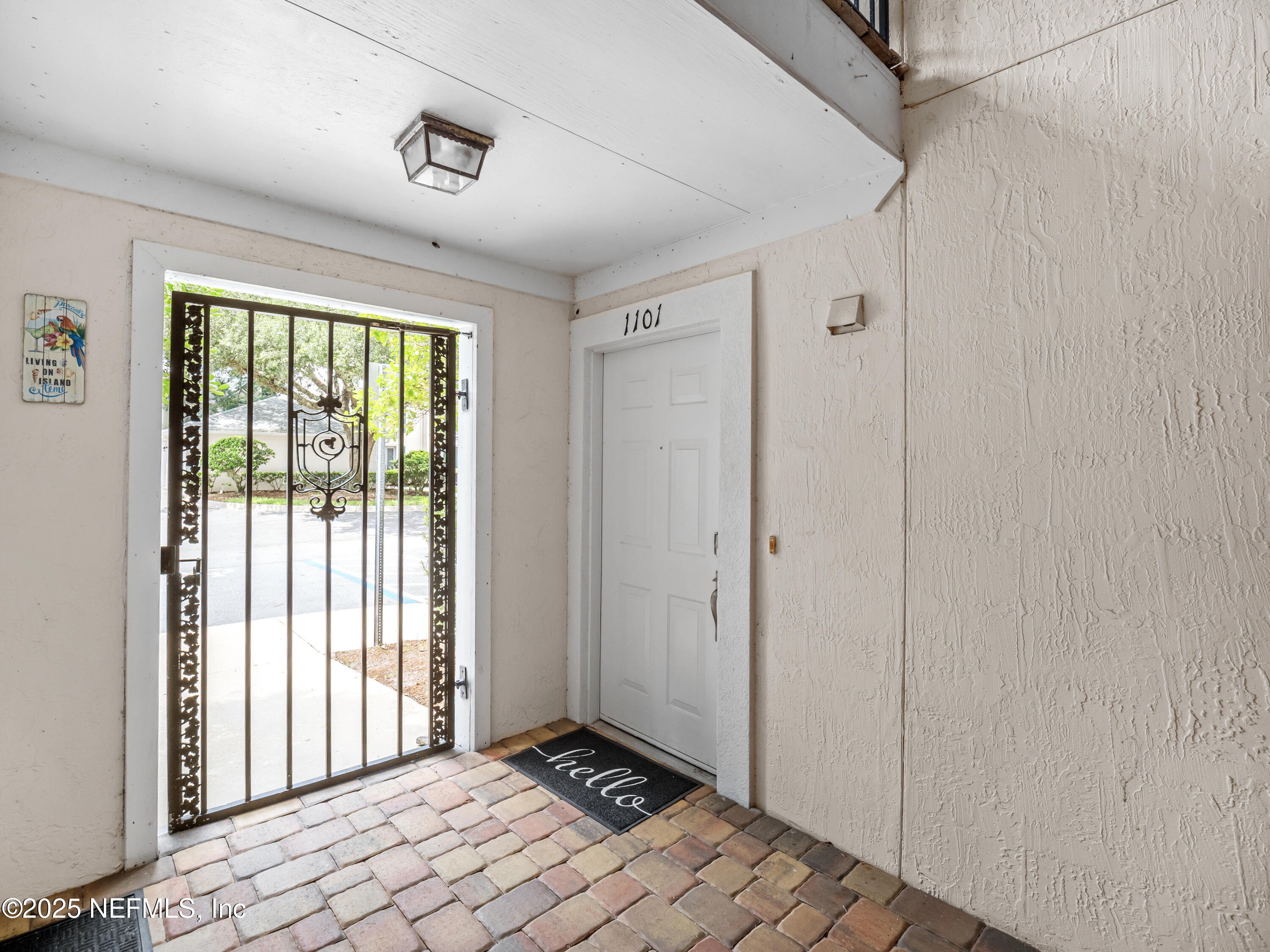 13715 RICHMOND PARK Drive N 1101