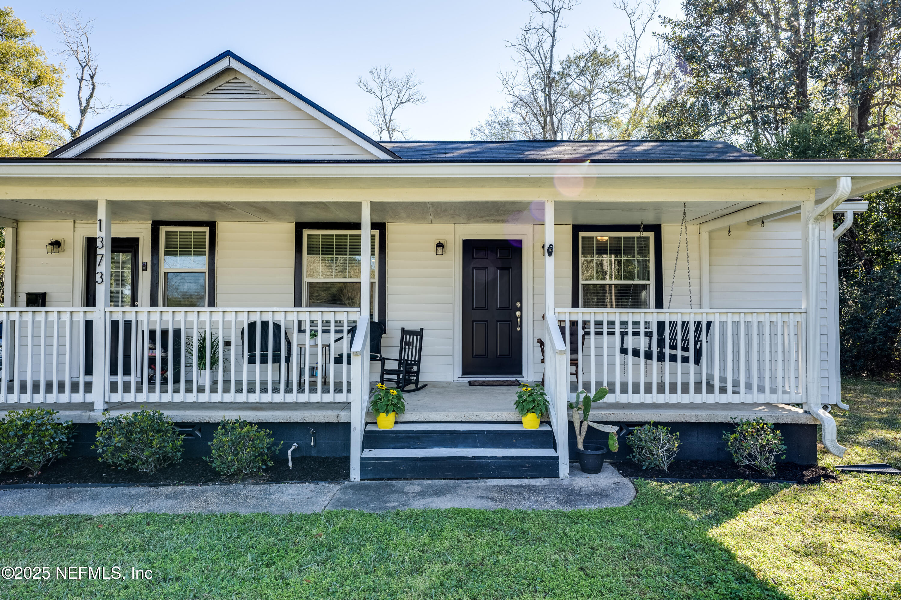 1373 MURRAY Drive