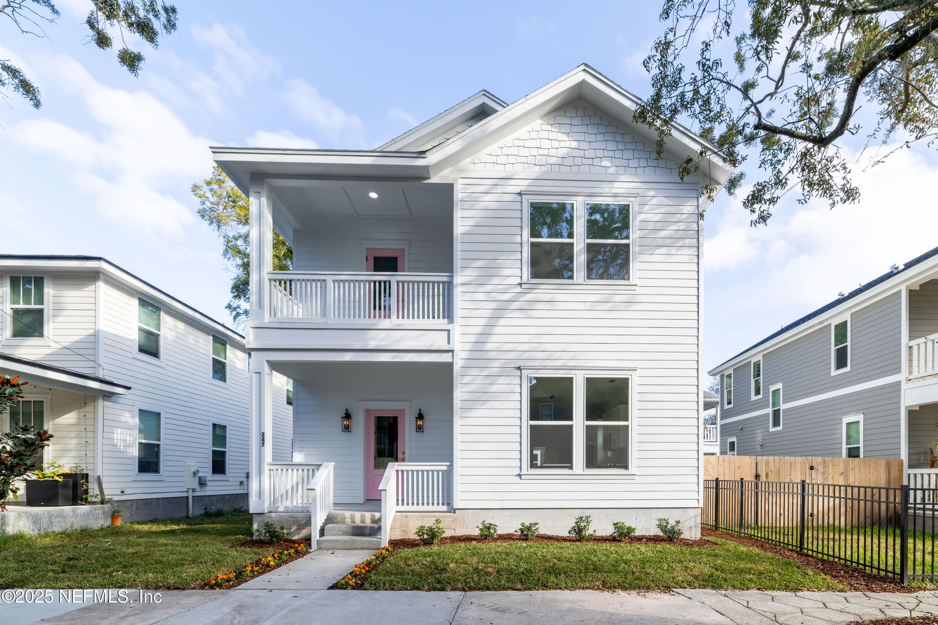 120 E 3RD Street