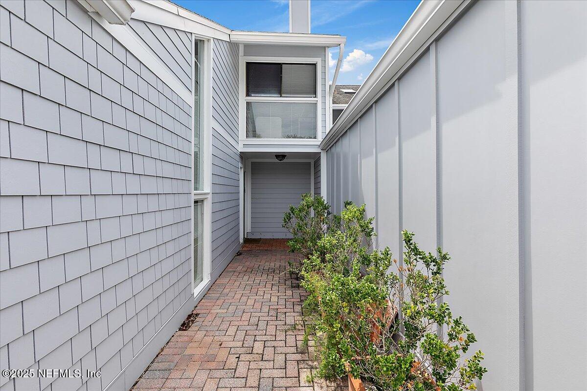 328 S DEER RUN Drive