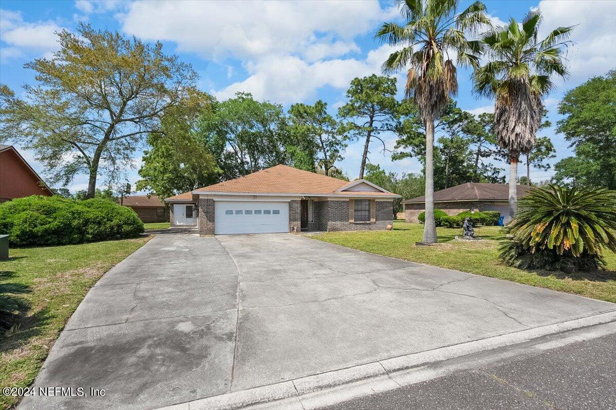 Jacksonville, FL home for sale located at 1807 Key Biscayne Way, Jacksonville, FL 32218