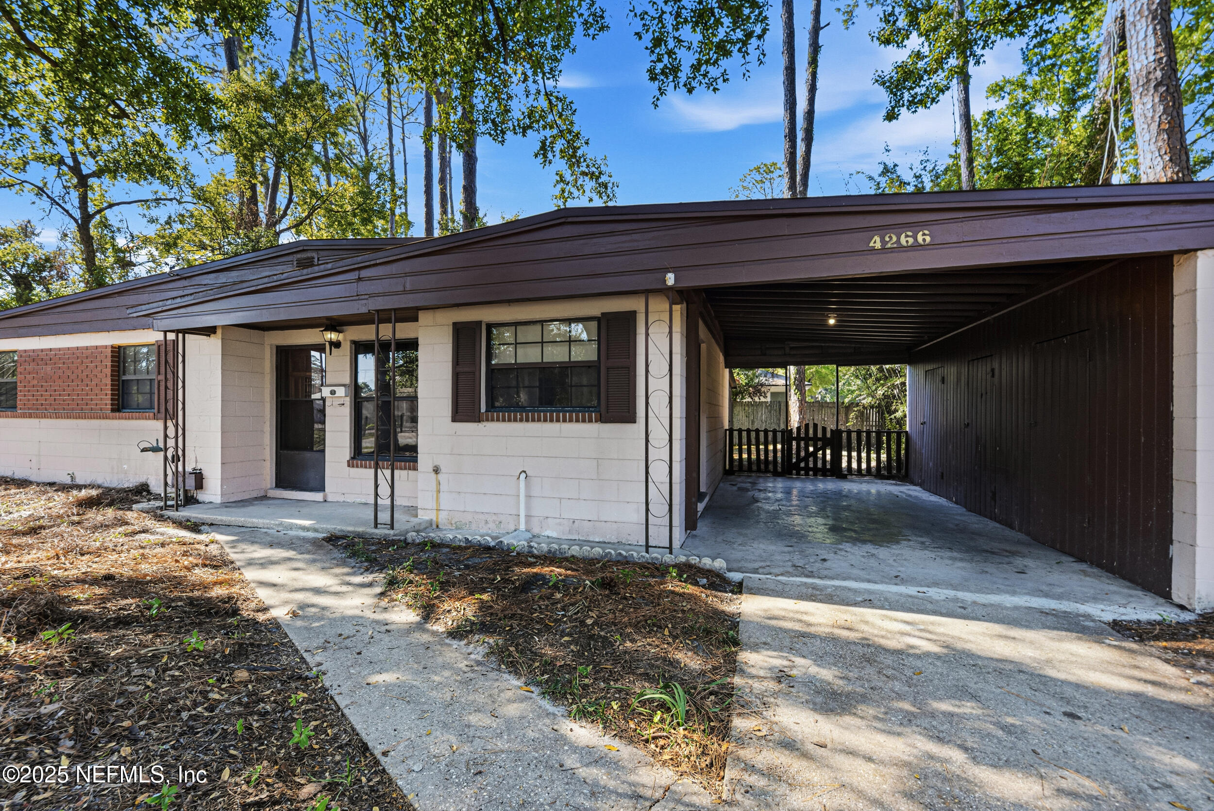 4266 SPRINGWOOD Road W