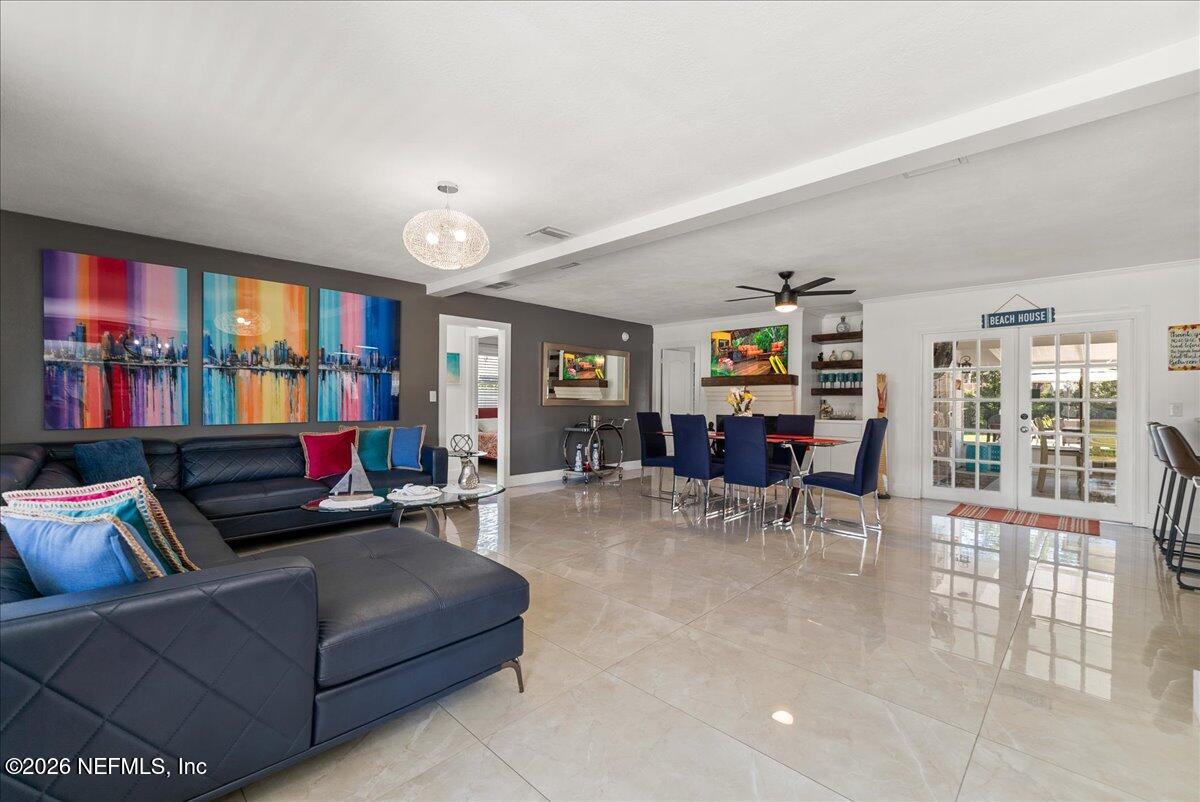 3943 EUNICE Road