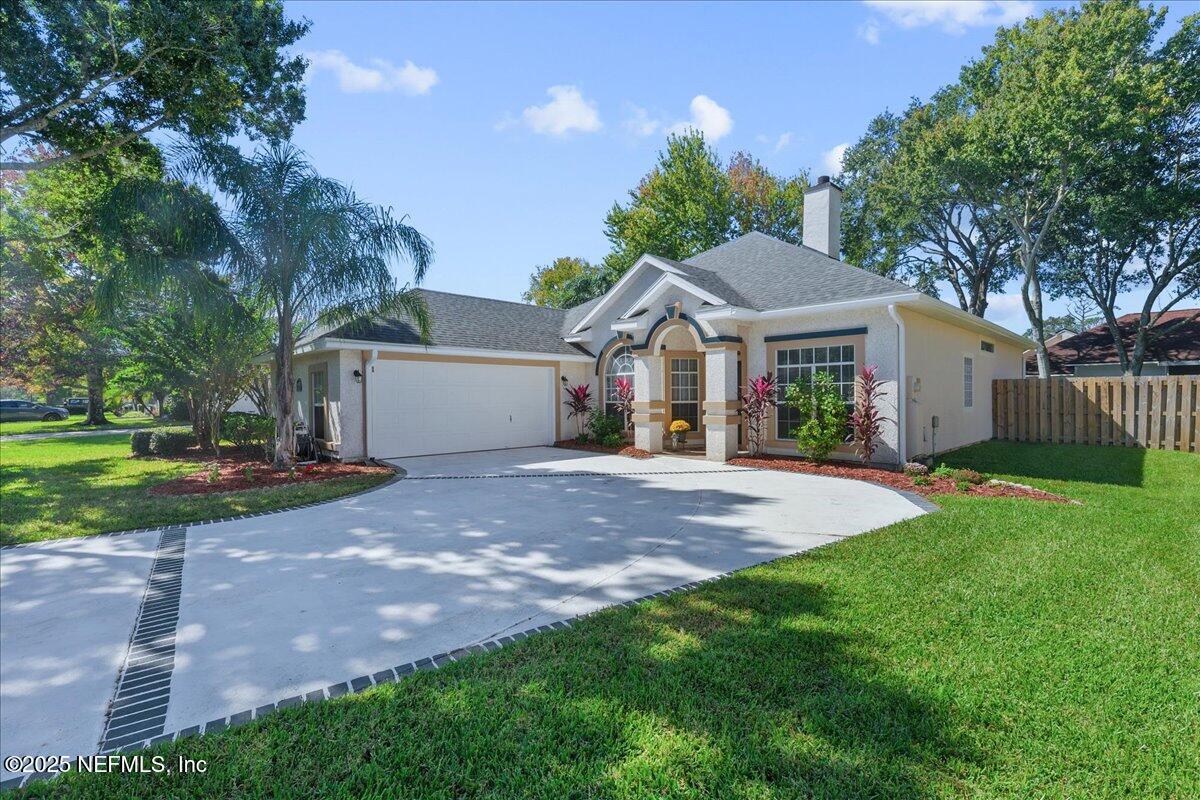 1940 BLUEBONNET Way